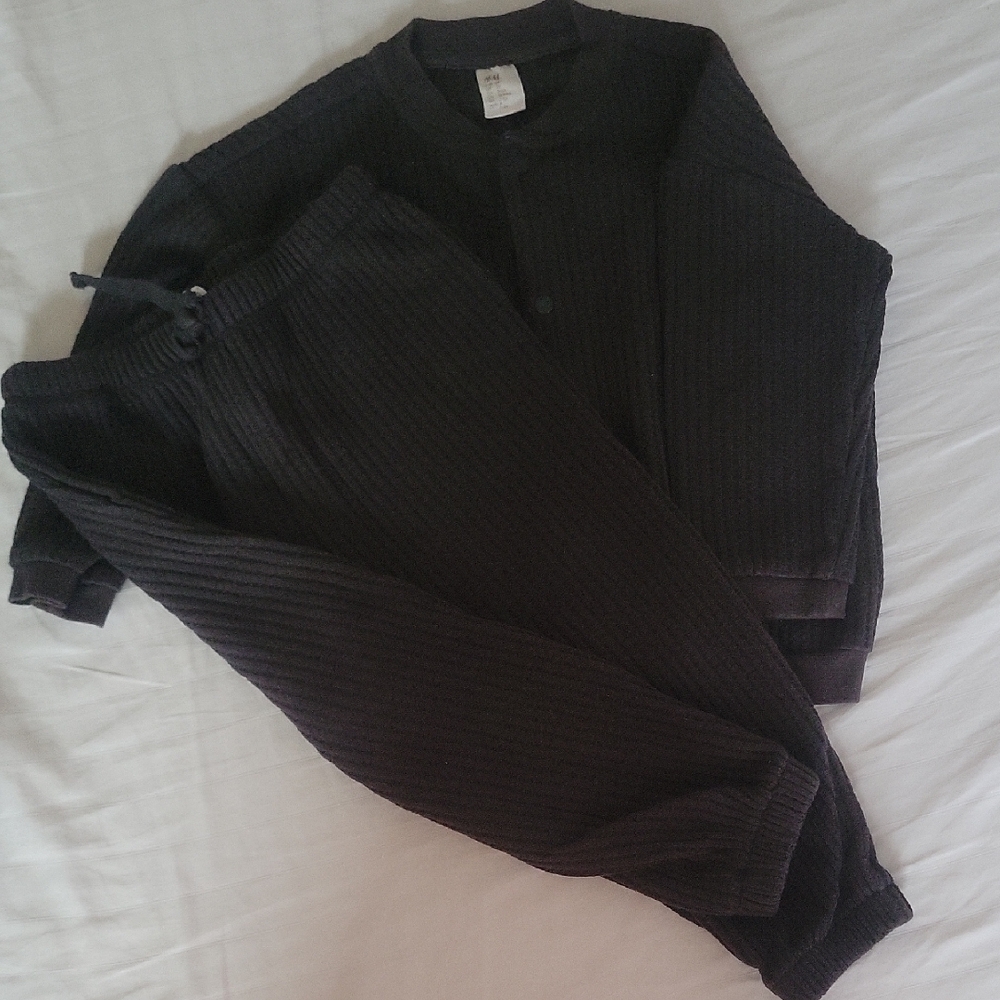 Black Ribbed Lounge Set